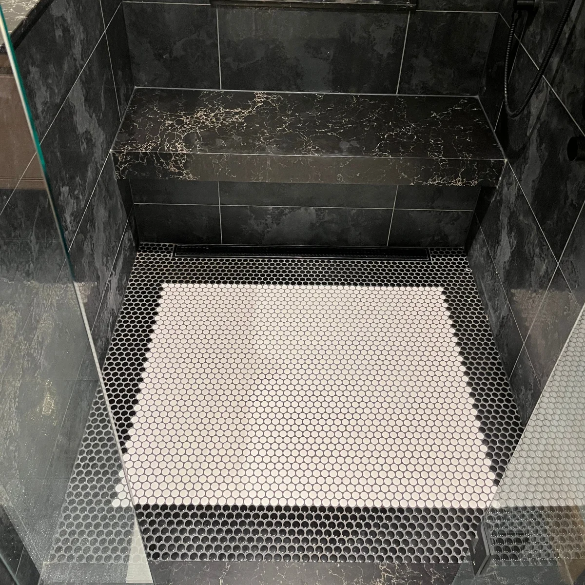 New Home Construction - Log Cabin deck - Canadian Quality Craftsmen