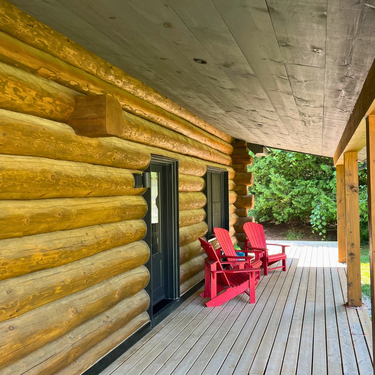 New Home Construction - Log Cabin deck - Canadian Quality Craftsmen